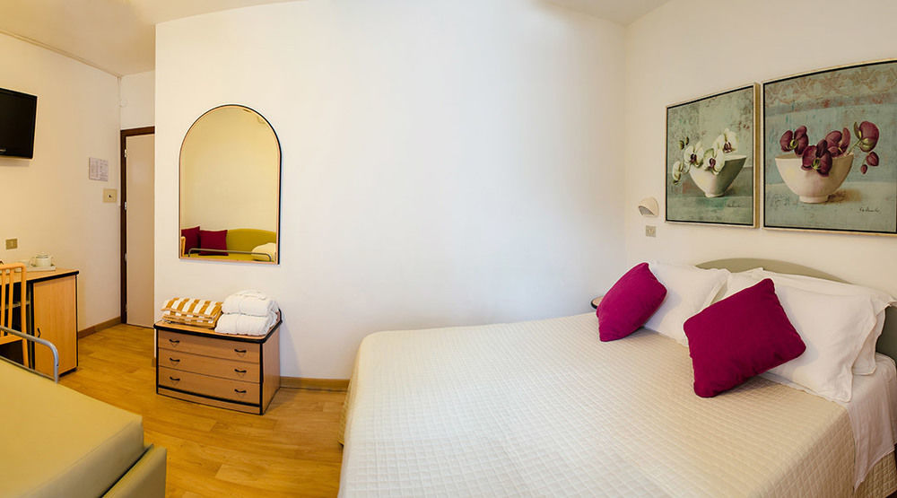 Mona Lisa Hotel Κατόλικα Εξωτερικό φωτογραφία